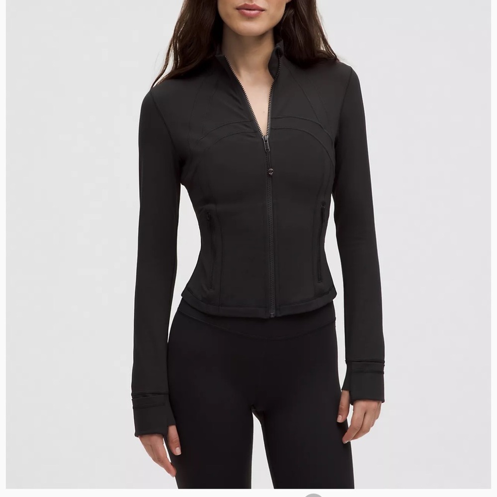 Lululemon Define Cropped Jacket
Nulu Size 4